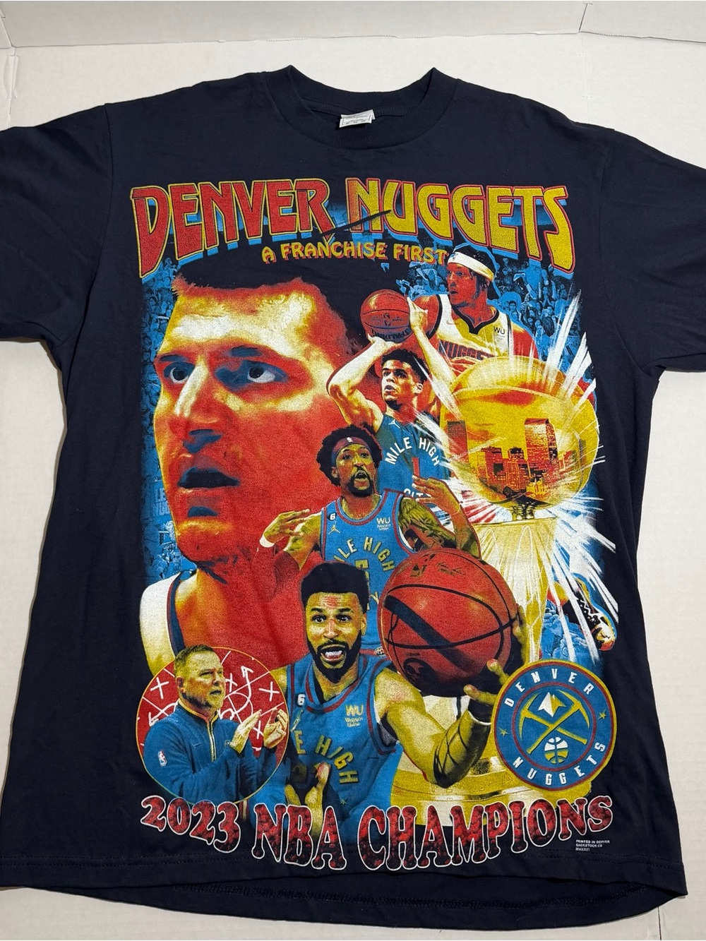 Denver Nuggets Graphic T-Shirt XL Black Nikola Jokic NBA Championship